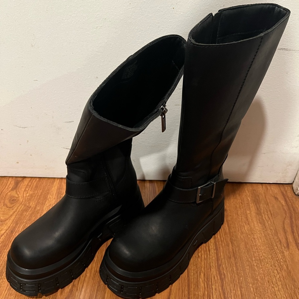 Windsor Smith Smack Black Rock Leather Boots 8